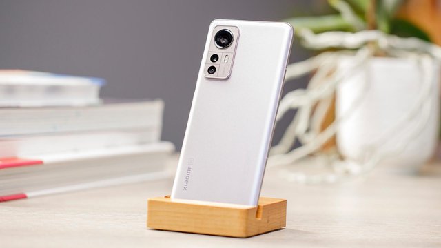 iPhone 13 Pro Max, Galaxy Z Fold3, iPhone 12... đồng loạt rớt giá mạnh - Ảnh 3.