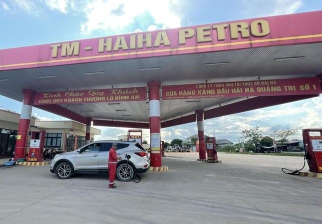 36 doanh nghiệp ‘cầu cứu’ Thủ tướng, tố 5 bất cập điều hành xăng dầu - Ảnh 1.