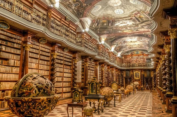  Bên trong thư viện đẹp nhất trên thế giới: Tồn tại 300 năm với hàng loạt tác phẩm nghệ thuật ở mọi ngóc ngách - Ảnh 6.