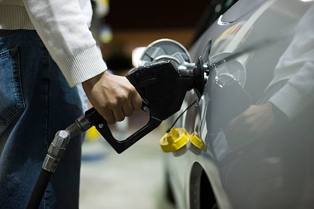 Mỹ chặn đà tăng giá xăng dầu