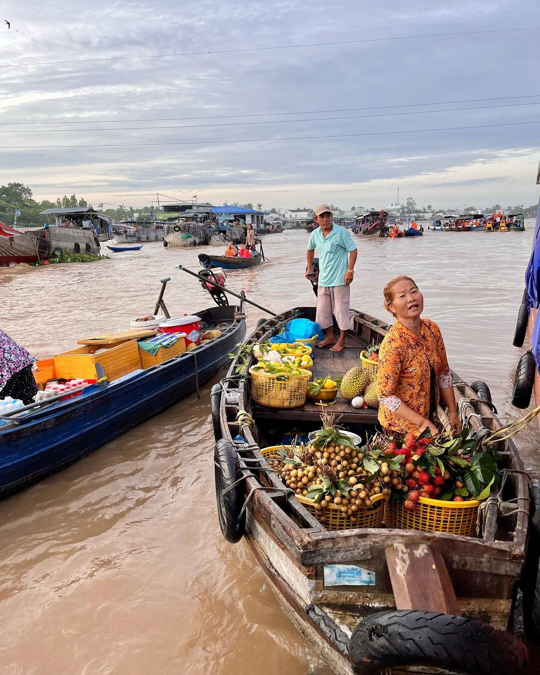 Khám phá nét đặc sắc riêng của 5 chợ nổi nức tiếng miền Tây - Ảnh 4. Khám phá nét đặc sắc riêng của 5 chợ nổi nức tiếng miền Tây - Ảnh 4.