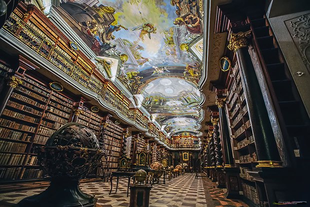  Bên trong thư viện đẹp nhất trên thế giới: Tồn tại 300 năm với hàng loạt tác phẩm nghệ thuật ở mọi ngóc ngách - Ảnh 4.