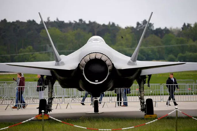 Mỹ "bẻ kèo" với F-35 có hợp kim Trung Quốc