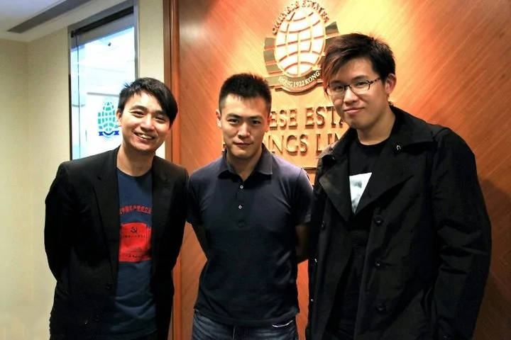 Thiếu gia bị ruồng bỏ bởi người cha tỷ phú: 7 tuổi dậy sớm theo dõi và ghi chép giá cổ phiếu, hàng ngày chen chúc ở tàu điện ngầm nuôi chí lớn - Ảnh 3. Thiếu gia bị ruồng bỏ bởi người cha tỷ phú: 7 tuổi dậy sớm theo dõi và ghi chép giá cổ phiếu, hàng ngày chen chúc ở tàu điện ngầm nuôi chí lớn - Ảnh 3.