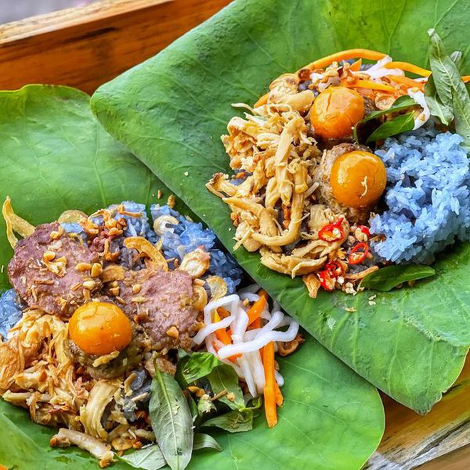 Ngoài xôi cốm Tân Bình “sốt xình xịch”, TP.HCM còn 3 hàng xôi lá sen ngon không kém cho những ai ngại xếp hàng - Ảnh 5.