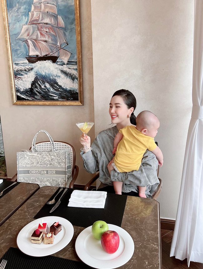 Bảo Thy - Minh Hằng khi lấy chồng đại gia: Sống sung sướng bên trong biệt thự, có 1 điểm chung - Ảnh 2.