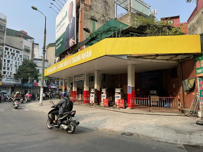 Nhập khẩu xăng dầu sẽ tiếp tục khó khăn: Tháo gỡ những nút thắt - Ảnh 1.