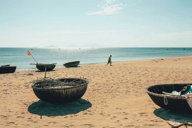 The beaches in Quang Nam attract a large number of tourists, with 2 places on the list of Asia's top beaches - Photo 18.
