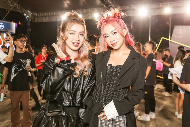  Giới trẻ lên đồ cực cháy, rầm rộ đổ bộ KOSMIK Live Concert: Đại nhạc hội đã mắt đã tai là đây!  - Ảnh 9.