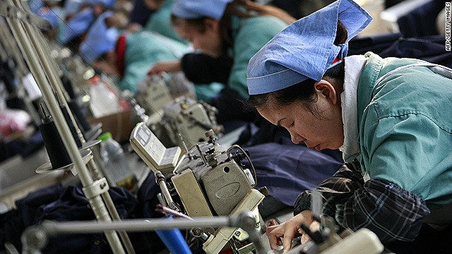 Trung Quốc: Hàng nghìn nhà máy đóng cửa hàng loạt, dân lao động không biết đi về đâu - Ảnh 1.