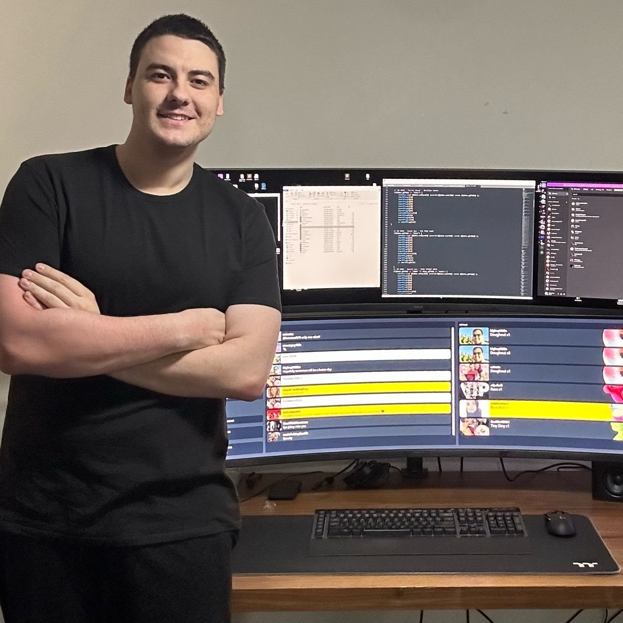 超怠け者のための高給の奇妙な仕事: 寝ている間にライブ ストリーミングで年間 100 億 VND 近く稼ぐ - 写真 2.