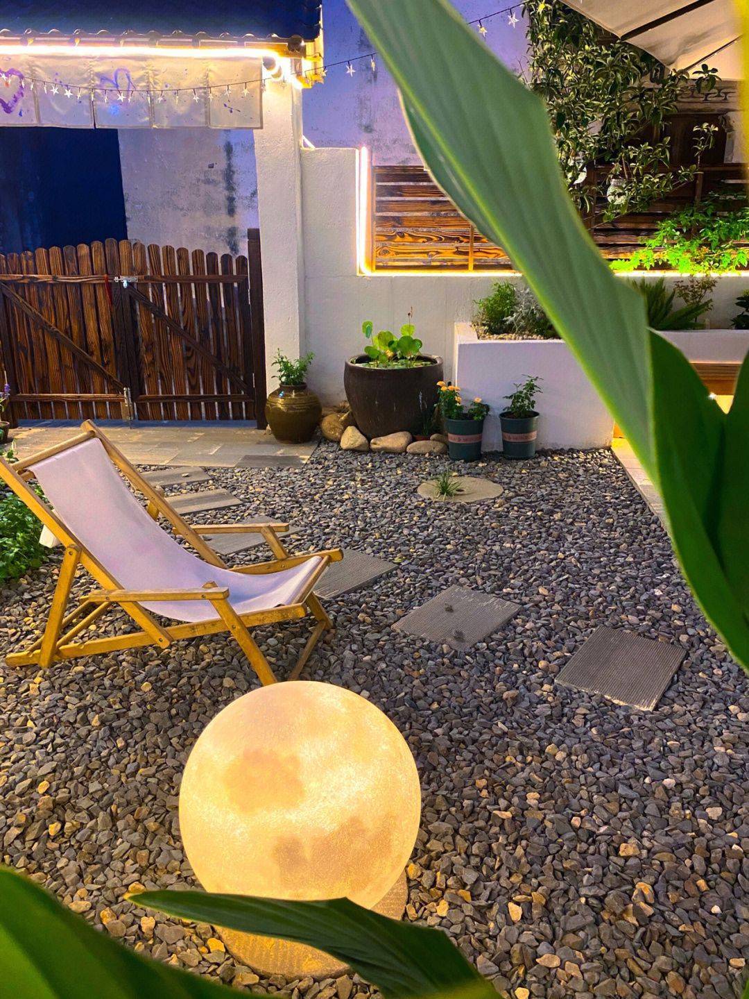 Màn cải tạo ngoạn mục của khu vườn đổ nát thành không gian thư giãn cực chill - Ảnh 3. Màn cải tạo ngoạn mục của khu vườn đổ nát thành không gian thư giãn cực chill - Ảnh 3.