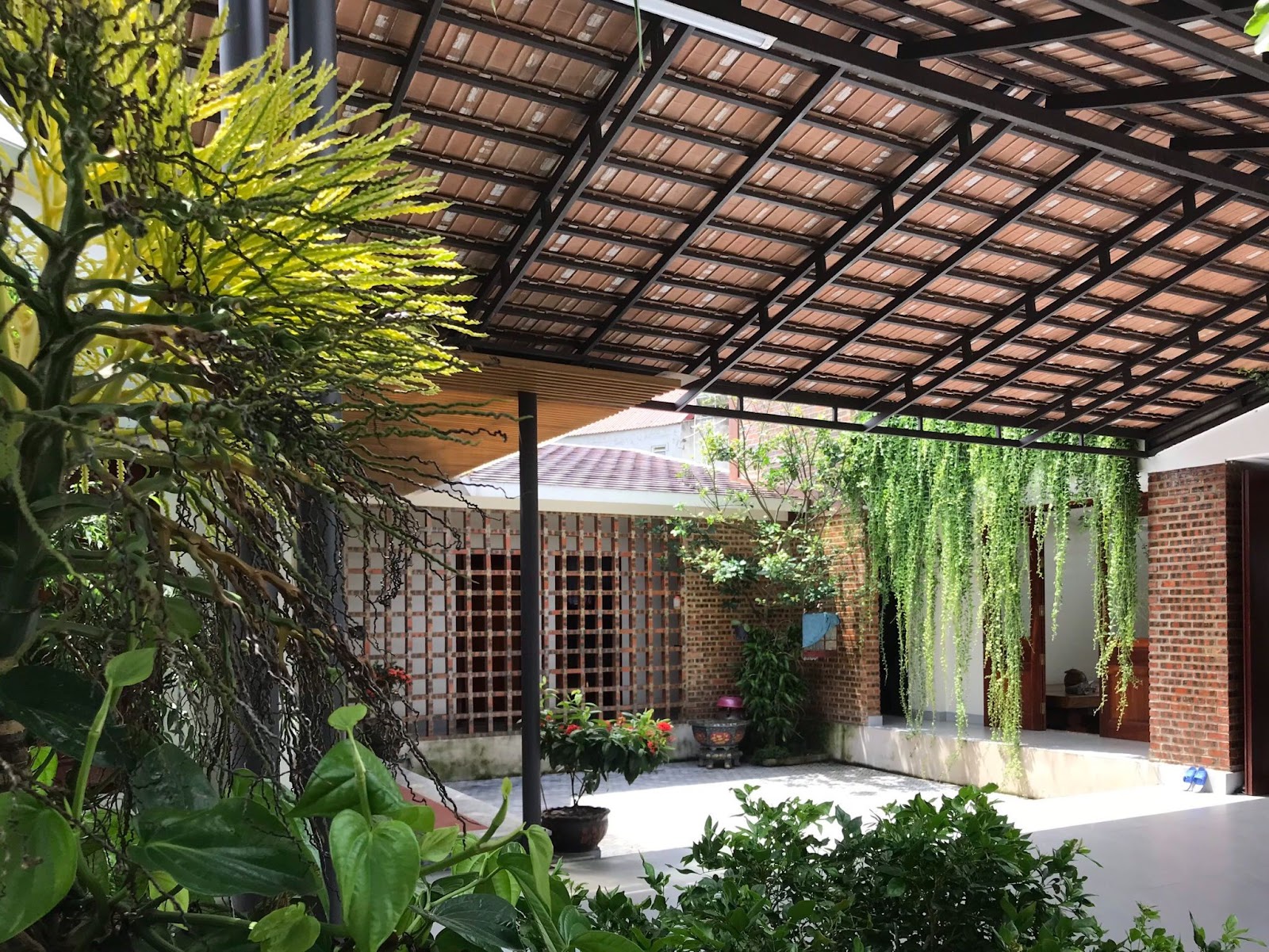 Chàng trai 28 tuổi xây nhà hơn 2,2 tỷ tặng bố mẹ, thiên nhiên hoà hợp, tiện ích đầy đủ - Ảnh 8. Chàng trai 28 tuổi xây nhà hơn 2,2 tỷ tặng bố mẹ, thiên nhiên hoà hợp, tiện ích đầy đủ - Ảnh 8.