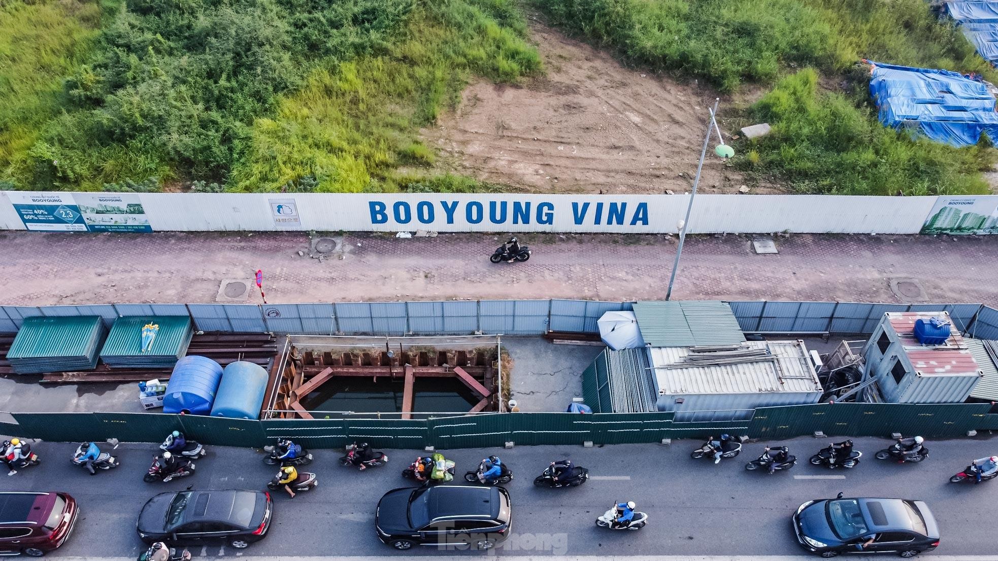 Cận cảnh loạt 9 lô cốt án ngữ 300m đường tại Hà Nội - Ảnh 7. Cận cảnh loạt 9 lô cốt án ngữ 300m đường tại Hà Nội - Ảnh 7.