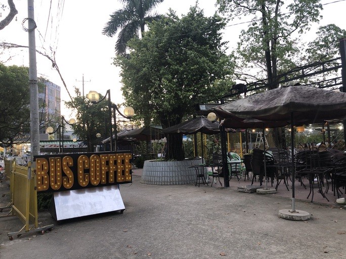 NÓNG: Đang cưỡng chế bến xe buýt công khai bao chiếm đất công ở Phú Quốc - Ảnh 7. NÓNG: Đang cưỡng chế bến xe buýt công khai bao chiếm đất công ở Phú Quốc - Ảnh 7.