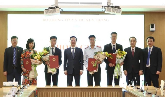 Bổ nhiệm Chánh Thanh tra Bộ Thông tin và Truyền thông - Ảnh 2.