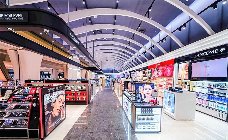 Lotte tiếp tục “chơi lớn” - Ảnh 2. Lotte tiếp tục “chơi lớn” - Ảnh 2.