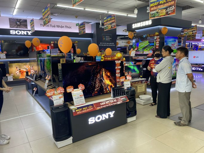 Đua nhau khuyến mãi tivi trước giờ khai mạc World Cup 2022 - Ảnh 7.