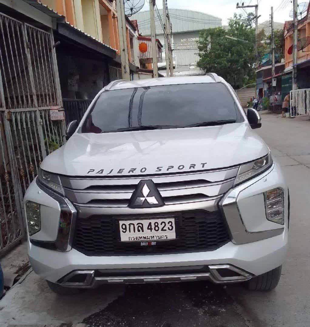 Đội đua Việt Nam lái xe vượt 1.200 km sang Thái thi đấu: 10 xe hậu cần, mượn cả xe biển số nước ngoài - Ảnh 2. Đội đua Việt Nam lái xe vượt 1.200 km sang Thái thi đấu: 10 xe hậu cần, mượn cả xe biển số nước ngoài - Ảnh 2.