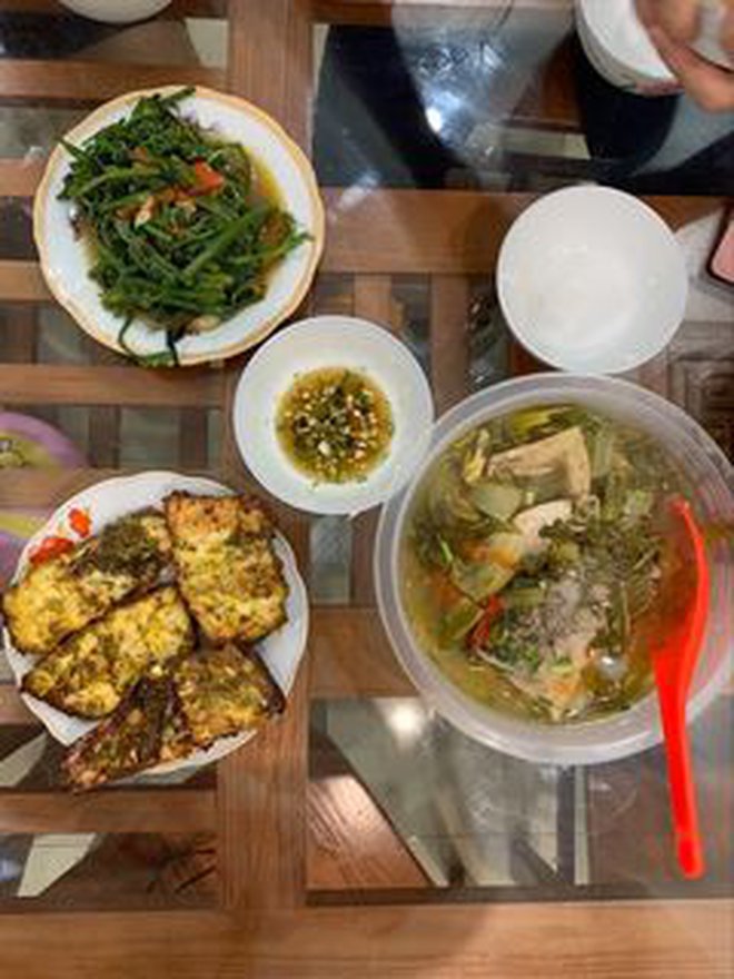 Gia đình Hà Nội 4 người chi 12 triệu đồng/tháng, mua thực phẩm từ quê để tiết kiệm - Ảnh 4. Gia đình Hà Nội 4 người chi 12 triệu đồng/tháng, mua thực phẩm từ quê để tiết kiệm - Ảnh 4.