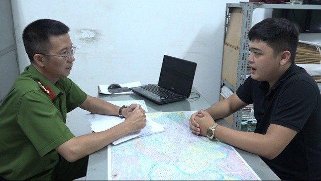 Khởi tố 13 nhân viên công ty tài chính nước ngoài chuyên ghép ảnh nóng để đòi nợ - Ảnh 4.