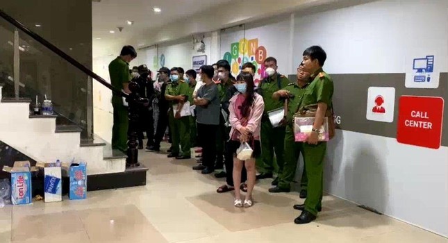 Khởi tố 13 nhân viên công ty tài chính nước ngoài chuyên ghép ảnh nóng để đòi nợ - Ảnh 3.