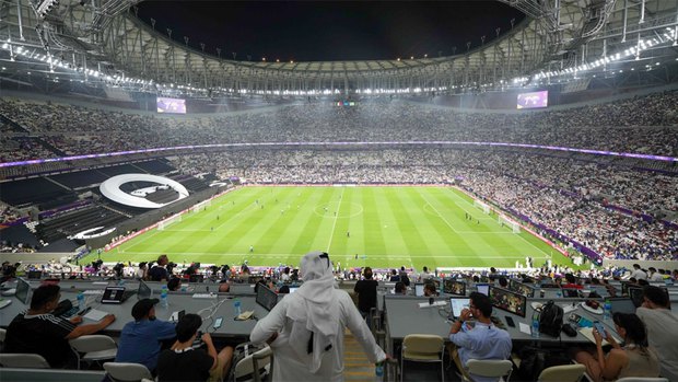 Vì sao World Cup 2022 được tổ chức vào mùa đông ở Qatar mà không phải mùa hè như thường lệ? - Ảnh 2.
