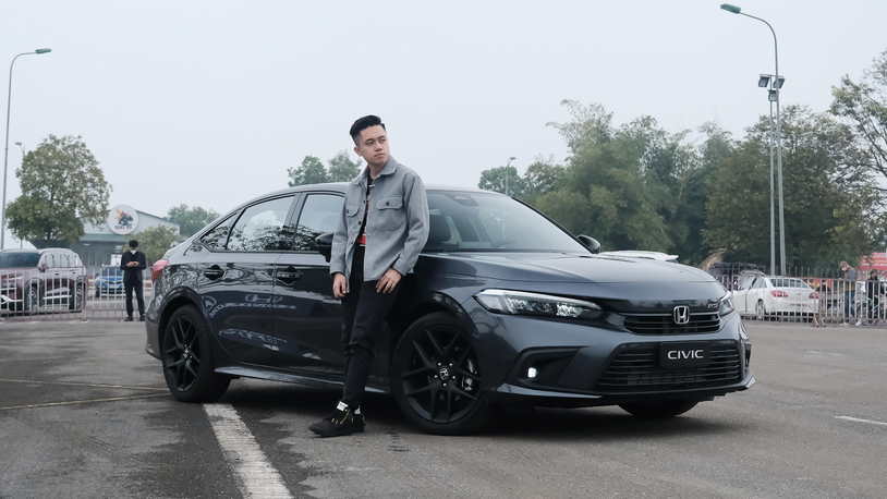 Phúc Thành: ‘Một chiếc ô tô có thể đáp ứng được nhiều nhu cầu’ - Ảnh 2. Phúc Thành: ‘Một chiếc ô tô có thể đáp ứng được nhiều nhu cầu’ - Ảnh 2.