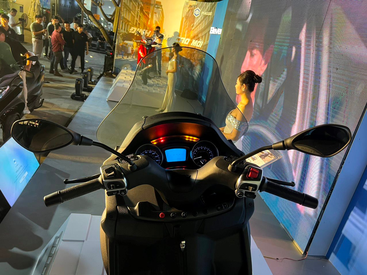 Mẫu xe máy 3 bánh phân khối lớn vừa về Việt Nam, uống 3.8L/100km, giá ngang Kia Morning - Ảnh 4.