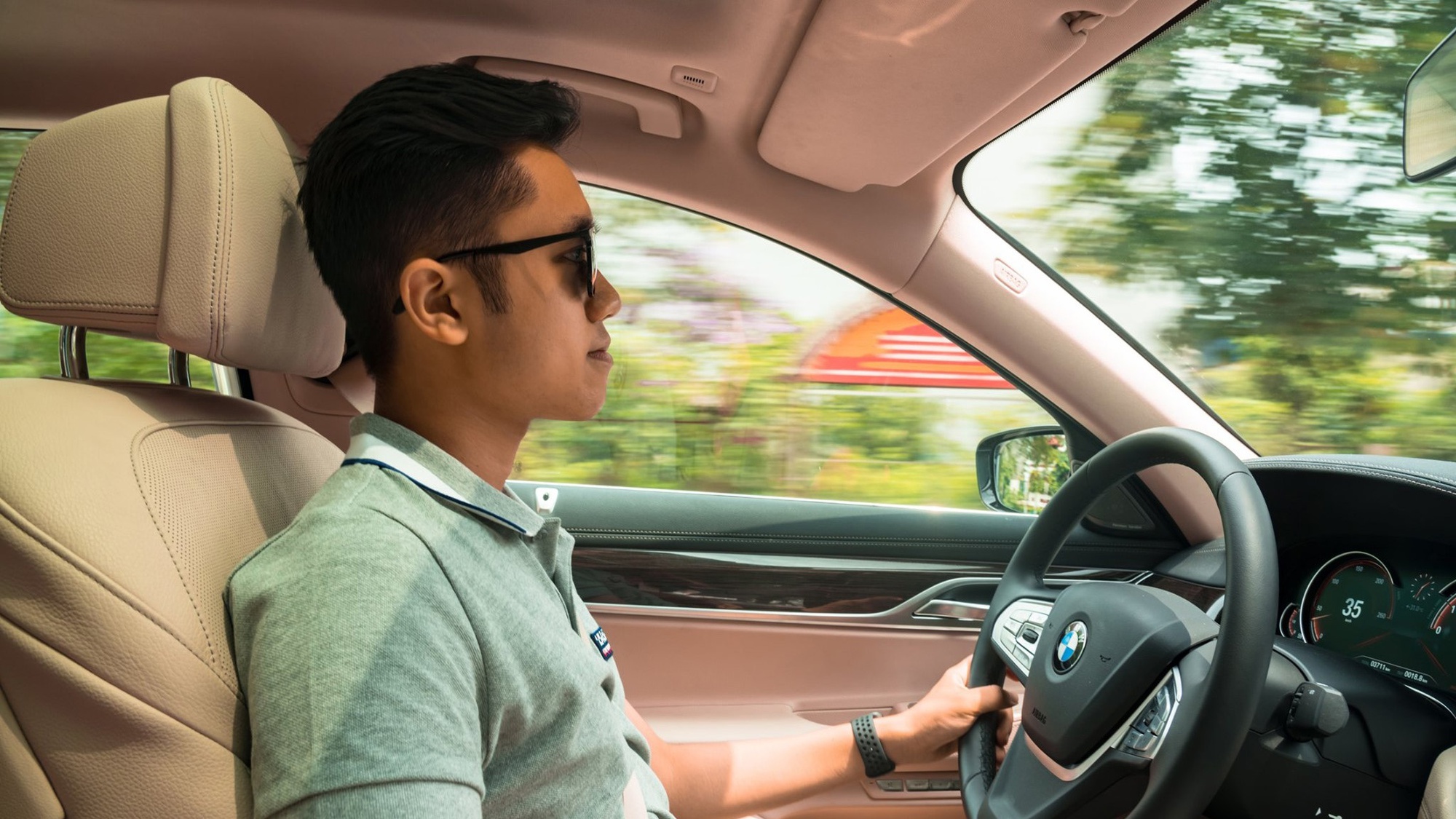 Phúc Thành: ‘Một chiếc ô tô có thể đáp ứng được nhiều nhu cầu’ - Ảnh 1. Phúc Thành: ‘Một chiếc ô tô có thể đáp ứng được nhiều nhu cầu’ - Ảnh 1.