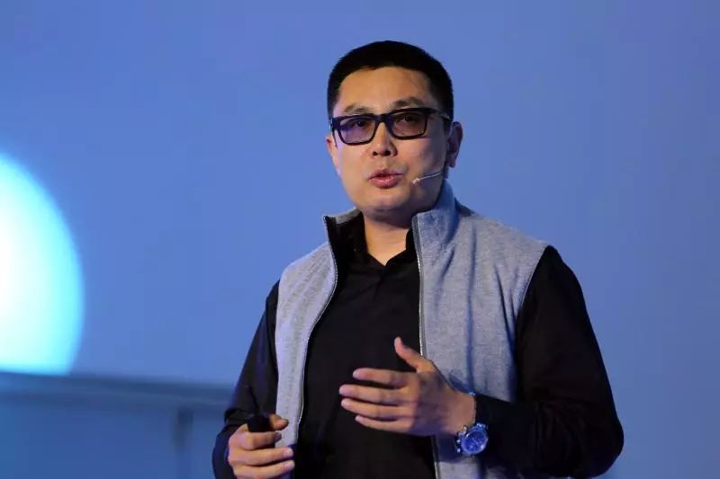 Triệu phú 2 lần thành công nhờ mặt dày: 27 tuổi sở hữu khối tài sản trăm triệu, sau phá sản lại sở hữu hơn 200 nhà hàng - Ảnh 2.