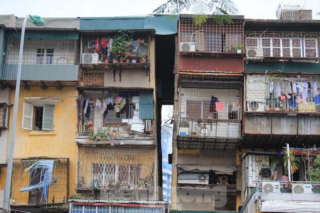 Cải tạo 6 chung cư cũ nguy hiểm cấp D ở Hà Nội: Giậm chân tại chỗ - Ảnh 1.