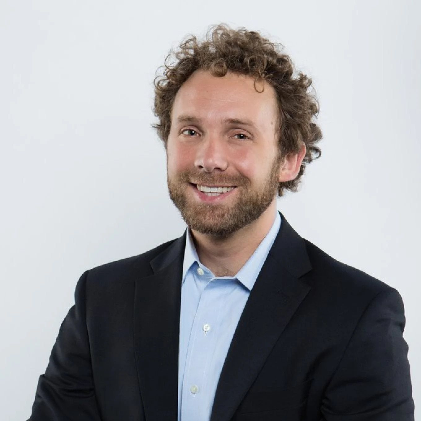 Người thừa kế của gia tộc giàu nhất nước Mỹ: 3 tuổi mắc ung thư rồi chiến thắng tử thần một cách thần kỳ, giờ đây bỏ cả núi tiền ra làm từ thiện - Ảnh 4. Người thừa kế của gia tộc giàu nhất nước Mỹ: 3 tuổi mắc ung thư rồi chiến thắng tử thần một cách thần kỳ, giờ đây bỏ cả núi tiền ra làm từ thiện - Ảnh 4.