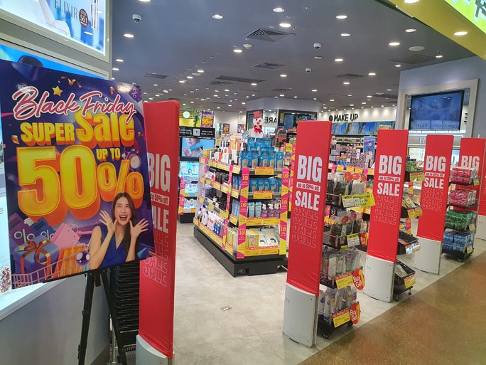 Giảm giá tới 80% trước ngày Black Friday, nhiều người vào xem rồi bỏ đi - Ảnh 7. Giảm giá tới 80% trước ngày Black Friday, nhiều người vào xem rồi bỏ đi - Ảnh 7.