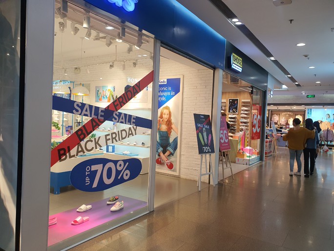 Giảm giá tới 80% trước ngày Black Friday, nhiều người vào xem rồi bỏ đi - Ảnh 5. Giảm giá tới 80% trước ngày Black Friday, nhiều người vào xem rồi bỏ đi - Ảnh 5.