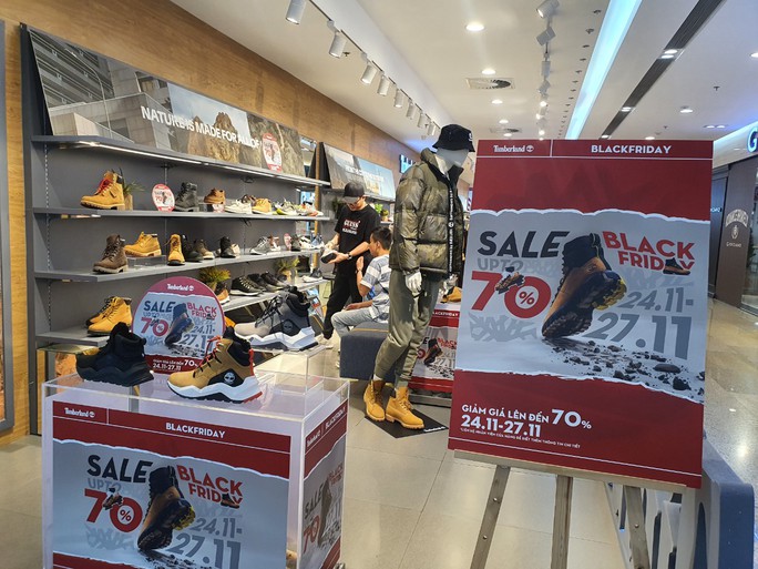 Giảm giá tới 80% trước ngày Black Friday, nhiều người vào xem rồi bỏ đi - Ảnh 4. Giảm giá tới 80% trước ngày Black Friday, nhiều người vào xem rồi bỏ đi - Ảnh 4.