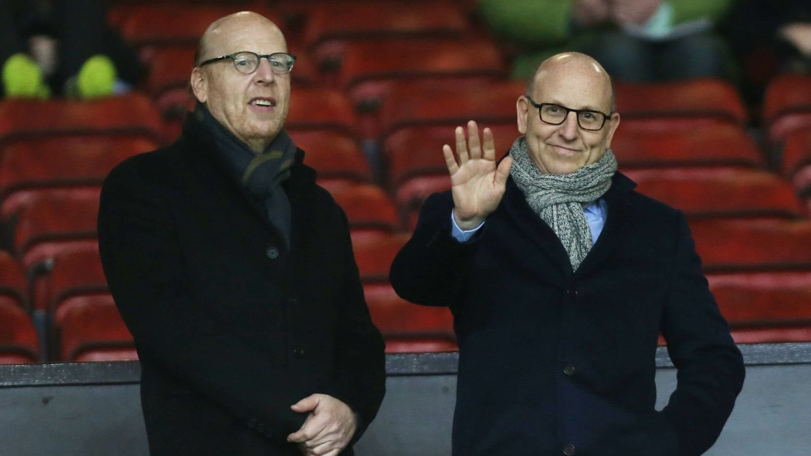 Sau 17 năm cầm quyền, nhà Glazer rao bán Man Utd với giá ít nhất 5 tỷ bảng nhưng ai đủ khả năng sở hữu Quỷ Đỏ? - Ảnh 4. Sau 17 năm cầm quyền, nhà Glazer rao bán Man Utd với giá ít nhất 5 tỷ bảng nhưng ai đủ khả năng sở hữu Quỷ Đỏ? - Ảnh 4.