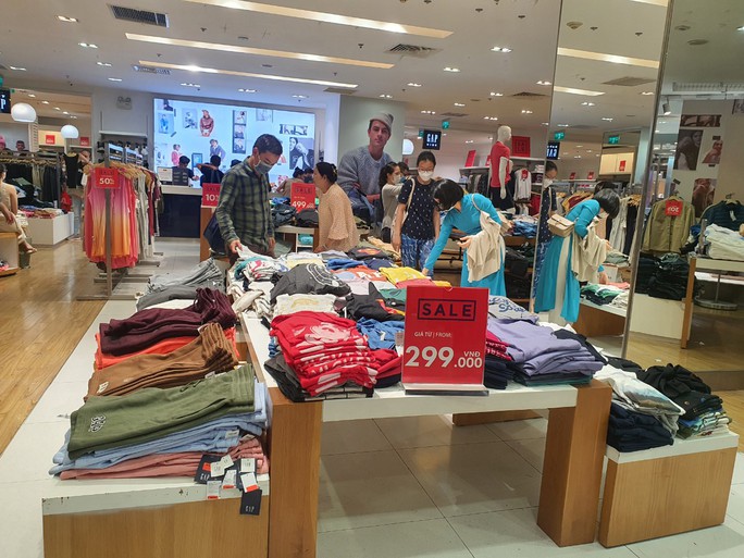 Giảm giá tới 80% trước ngày Black Friday, nhiều người vào xem rồi bỏ đi - Ảnh 19. Giảm giá tới 80% trước ngày Black Friday, nhiều người vào xem rồi bỏ đi - Ảnh 19.