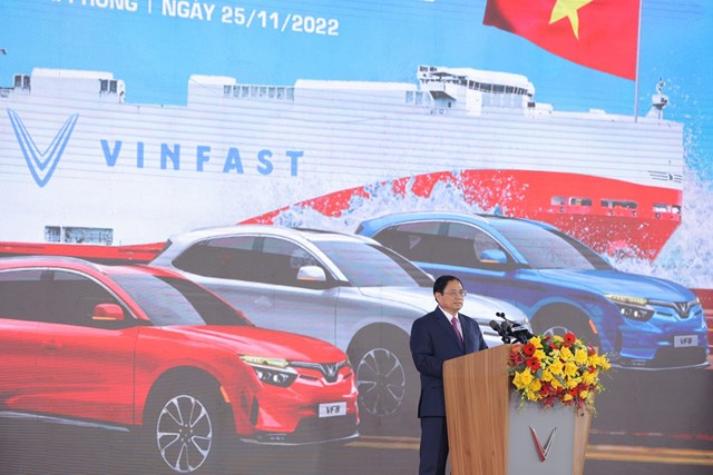 Thủ tướng Phạm Minh Chính: VinGroup - VinFast chính là đại diện tiêu biểu cho một thế hệ doanh nghiệp mới năng động, sáng tạo, tự tin - Ảnh 2.