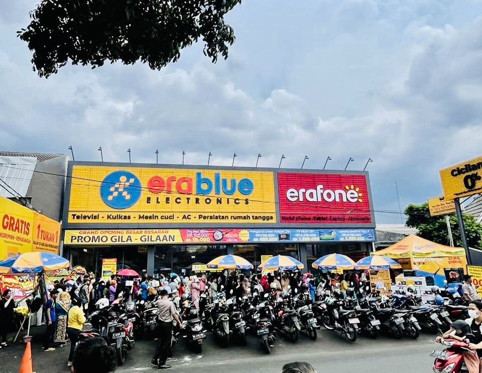 Thế giới Di động (MWG) chính thức “xuất ngoại” chuỗi điện máy sang thị trường Indonesia với tên Era Blue - Ảnh 1. Thế giới Di động (MWG) chính thức “xuất ngoại” chuỗi điện máy sang thị trường Indonesia với tên Era Blue - Ảnh 1.