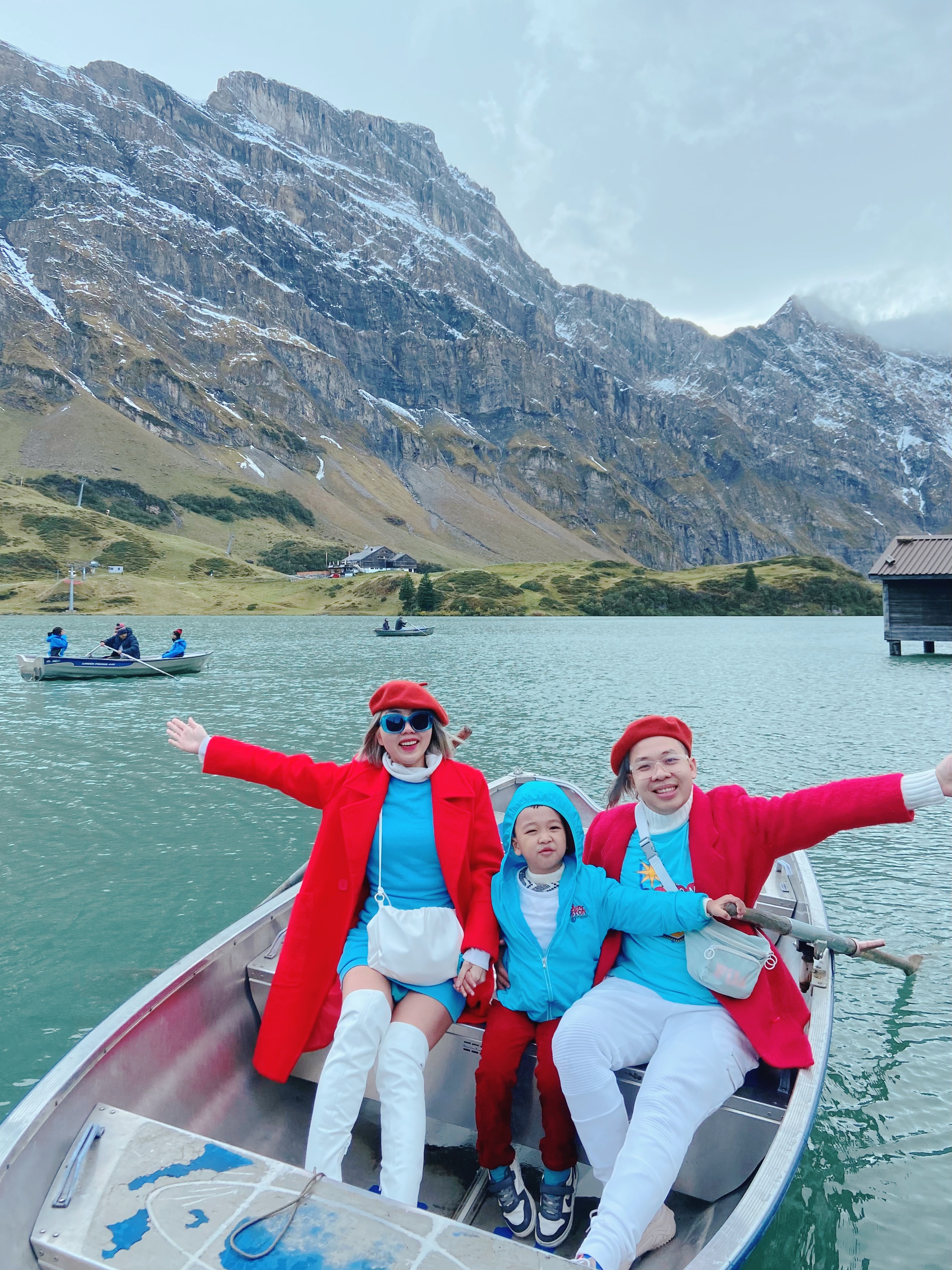 Vợ chồng tay trắng làm nên cơ đồ, hơn 30 tuổi đã nghỉ hưu để đi chơi khắp thế giới - Ảnh 3. Vợ chồng tay trắng làm nên cơ đồ, hơn 30 tuổi đã nghỉ hưu để đi chơi khắp thế giới - Ảnh 3.