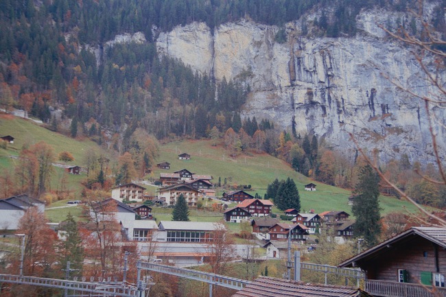 Cặp vợ chồng Hà Nội lập ‘quỹ du lịch’, tự túc khám phá Châu Âu: Vừa hợp túi tiền, vừa tận hưởng những địa danh xịn xò bậc nhất - Ảnh 8. Cặp vợ chồng Hà Nội lập ‘quỹ du lịch’, tự túc khám phá Châu Âu: Vừa hợp túi tiền, vừa tận hưởng những địa danh xịn xò bậc nhất - Ảnh 8.