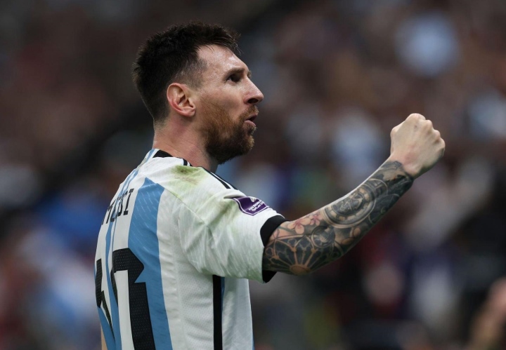 Messi sánh ngang Maradona, lập thêm 1 kỷ lục - Ảnh 1.