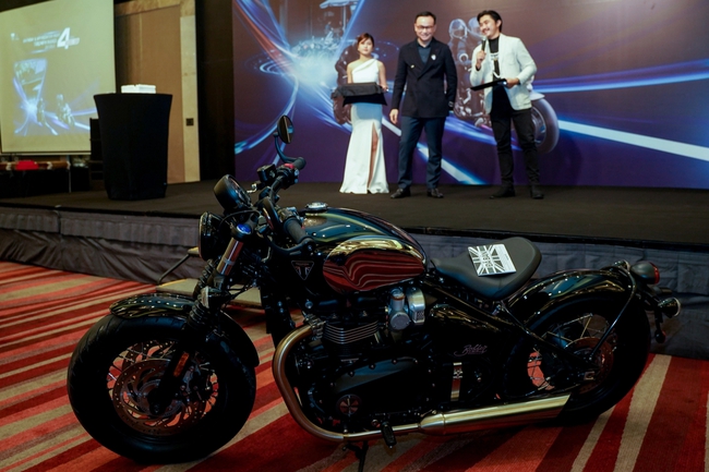 Dàn xe toàn bản đặc biệt của Triumph tại Việt Nam: Hầu hết bản Chrome, chiếc đắt nhất 1,3 tỷ đồng - Ảnh 7. Dàn xe toàn bản đặc biệt của Triumph tại Việt Nam: Hầu hết bản Chrome, chiếc đắt nhất 1,3 tỷ đồng - Ảnh 7.