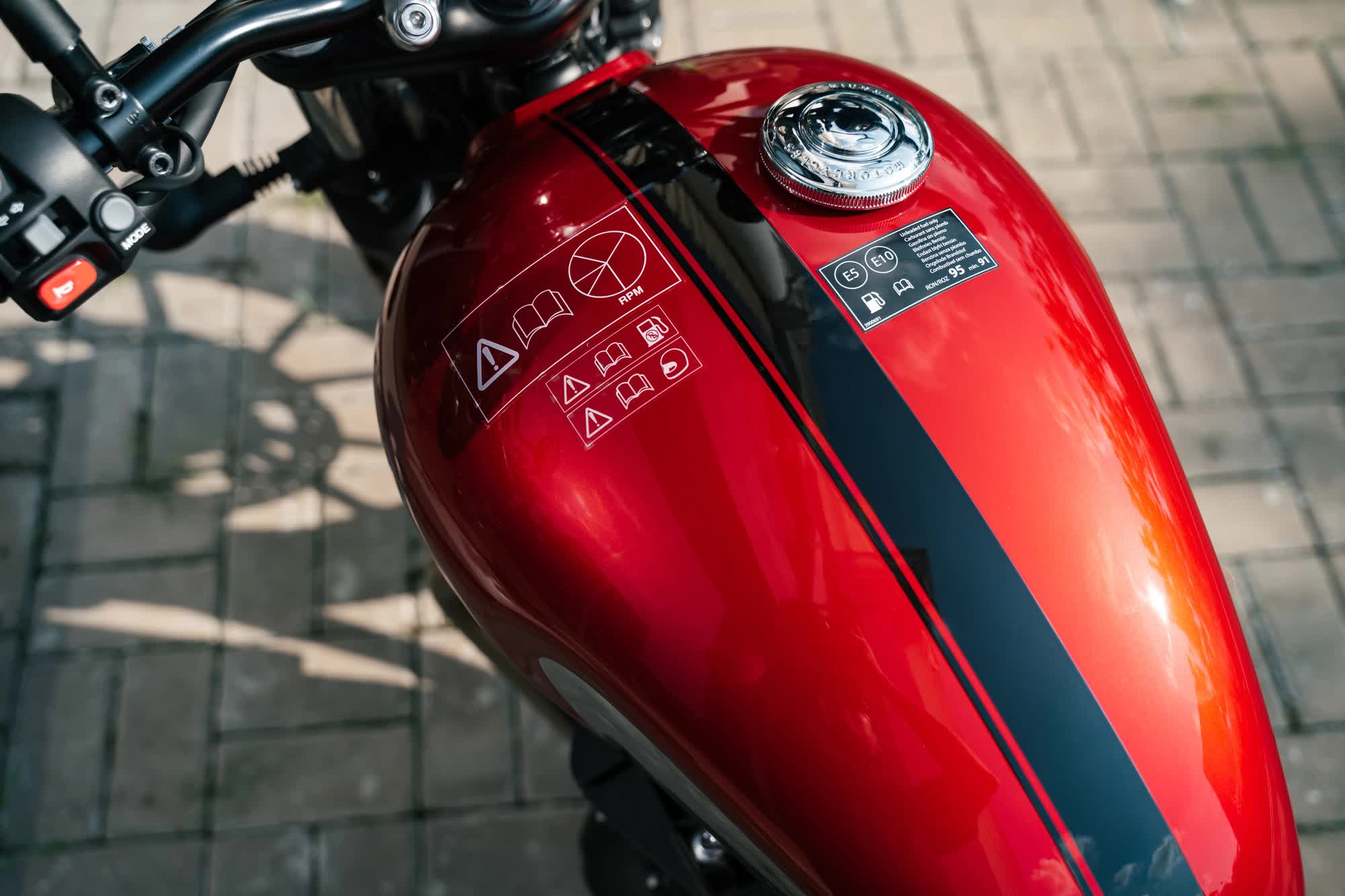 Dàn xe toàn bản đặc biệt của Triumph tại Việt Nam: Hầu hết bản Chrome, chiếc đắt nhất 1,3 tỷ đồng - Ảnh 4. Dàn xe toàn bản đặc biệt của Triumph tại Việt Nam: Hầu hết bản Chrome, chiếc đắt nhất 1,3 tỷ đồng - Ảnh 4.