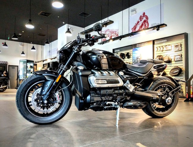 Dàn xe toàn bản đặc biệt của Triumph tại Việt Nam: Hầu hết bản Chrome, chiếc đắt nhất 1,3 tỷ đồng - Ảnh 18. Dàn xe toàn bản đặc biệt của Triumph tại Việt Nam: Hầu hết bản Chrome, chiếc đắt nhất 1,3 tỷ đồng - Ảnh 18.