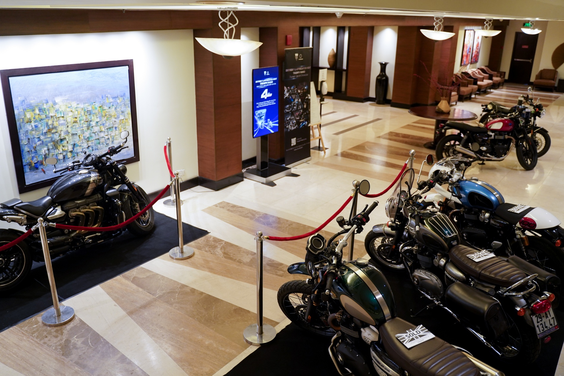 Dàn xe toàn bản đặc biệt của Triumph tại Việt Nam: Hầu hết bản Chrome, chiếc đắt nhất 1,3 tỷ đồng - Ảnh 17. Dàn xe toàn bản đặc biệt của Triumph tại Việt Nam: Hầu hết bản Chrome, chiếc đắt nhất 1,3 tỷ đồng - Ảnh 17.