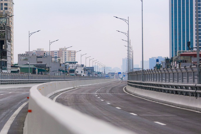 Cận cảnh tuyến đường gần 10.000 tỉ đồng trước ngày thông xe - Ảnh 5. Cận cảnh tuyến đường gần 10.000 tỉ đồng trước ngày thông xe - Ảnh 5.