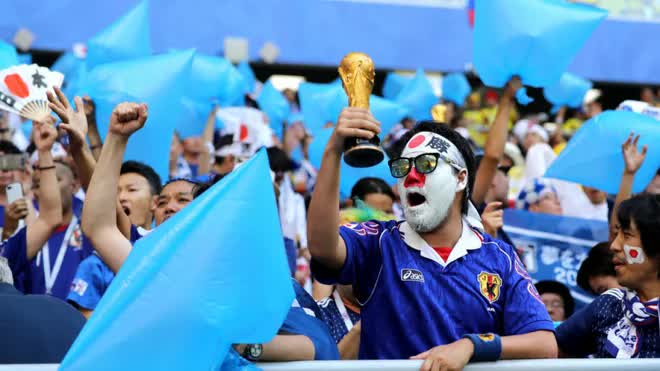 Muôn kiểu thể hiện tình yêu đội bóng của người hâm mộ tại World Cup 2022: Hài hước, cảm xúc và có 1-0-2 - Ảnh 9.