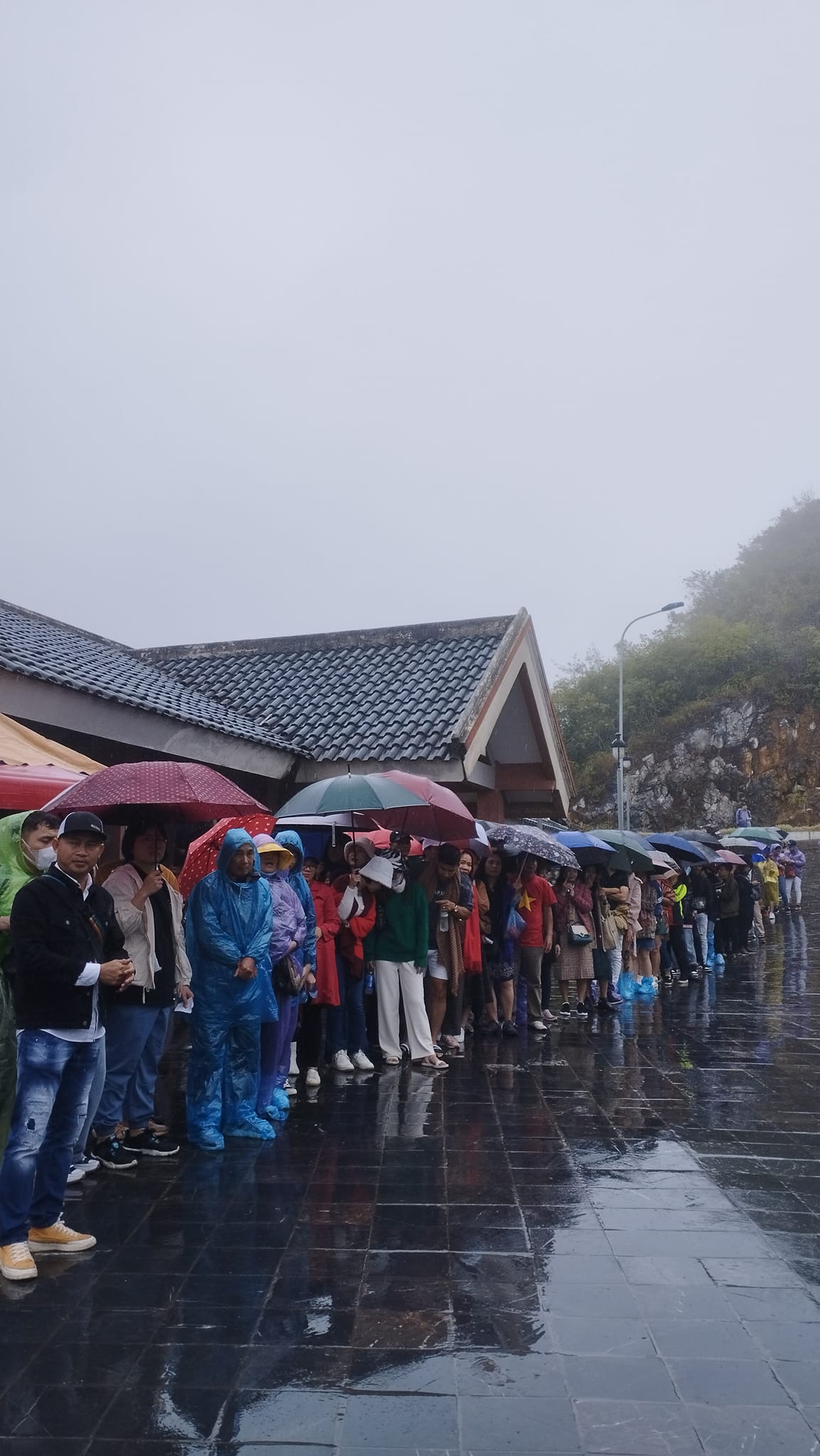 Vì sao Hà Giang lúc này đang chật kín vì lượng khách lớn từ khắp nơi đổ về? - Ảnh 14. Vì sao Hà Giang lúc này đang chật kín vì lượng khách lớn từ khắp nơi đổ về? - Ảnh 14.
